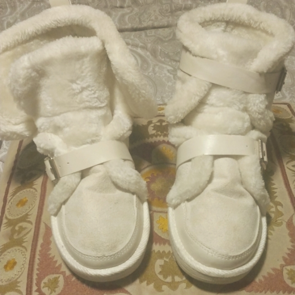 Boots creme color 6